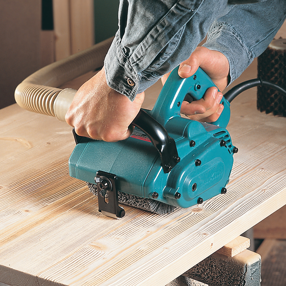 Шлифовальная щеточная машина электрическая Makita 9741 860 Вт, 100х120 мм, 3500 об/мин