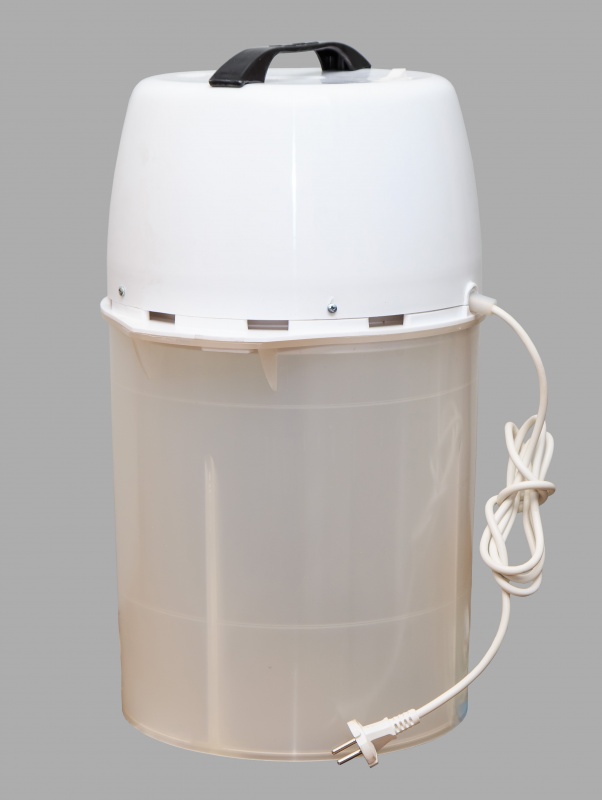 Маслобойка электрическая бытовая Салют