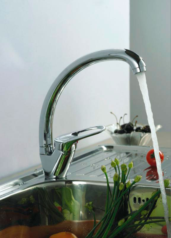 СМЕСИТЕЛЬ ДЛЯ КУХНИ LEDEME L4137-B