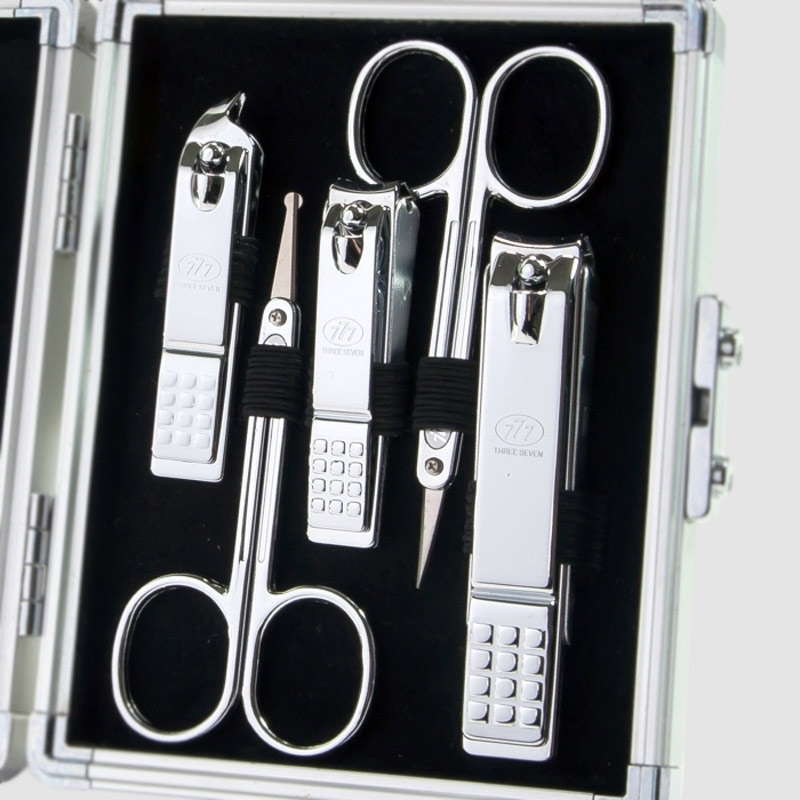 Маникюрный набор 777 твердый кейс 11 в 1 TS-16000