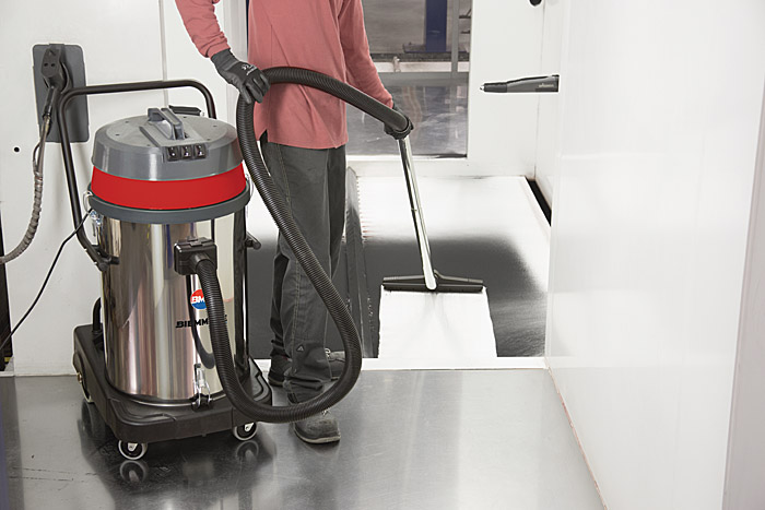 Пылесос для сухой и влажной уборки GREEN 633-BM