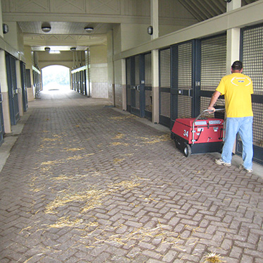 Аккумуляторная подметальная машина Factory Cat Sweeper 34