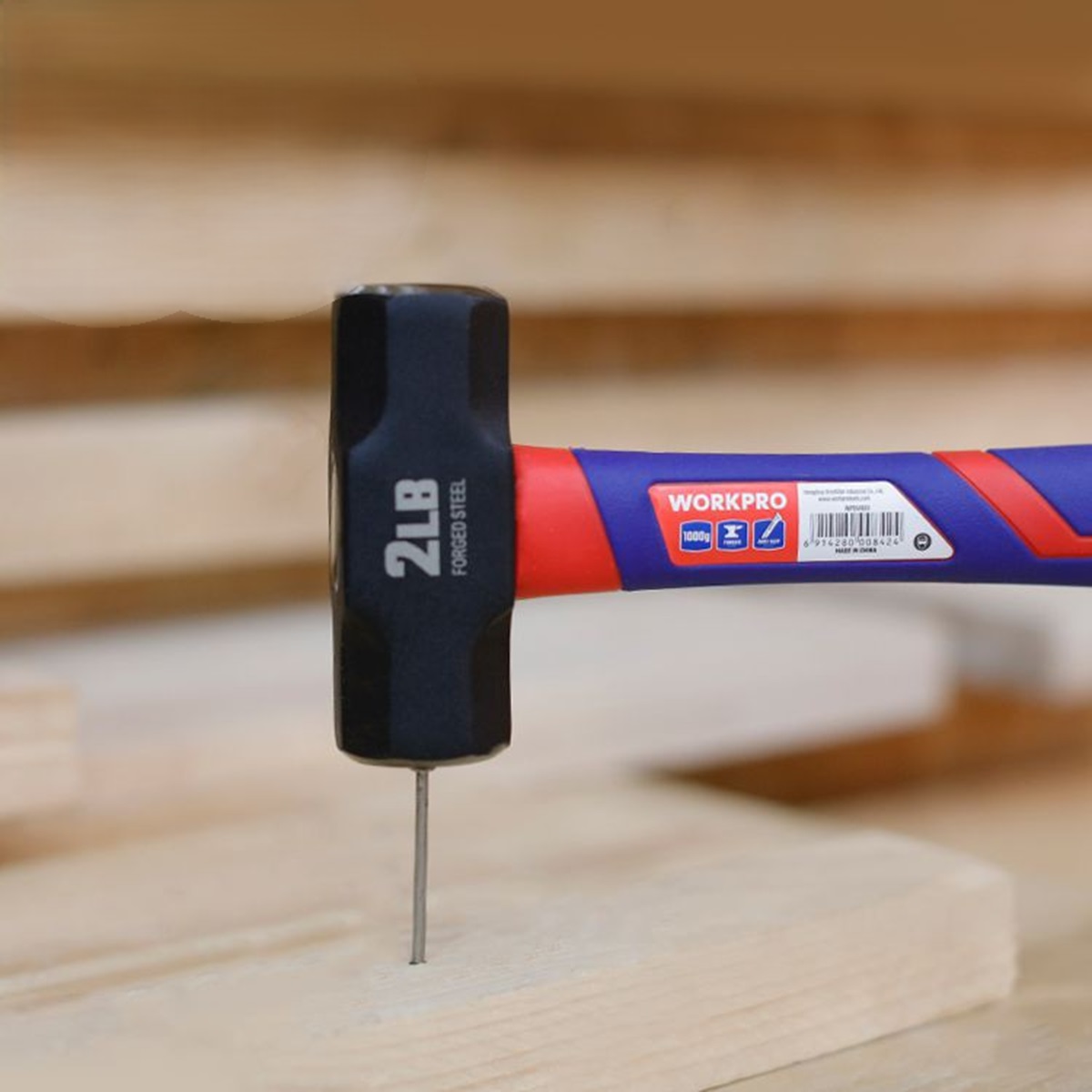 Кувалда с фиберглассовой рукояткой 2000г WORKPRO