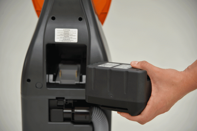 Ультра-компактная вертикальная аккумуляторная поломоечная машина TASKI Swingo 150 B Li-Ion