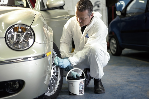 Протирочная салфетка Kimberly-Clark Wypall® Cleaning Wipes 7775 с обновленной формулой чистящего средства