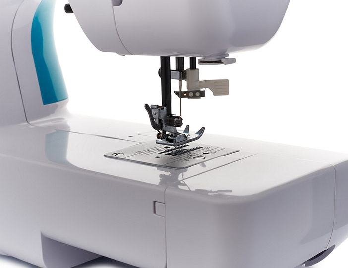 Электронная швейная машина CHAYKA NEW WAVE 4030