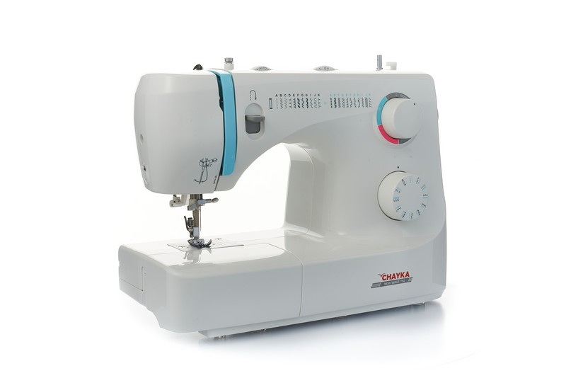 Электромеханическая швейная машина CHAYKA NEW WAVE 750