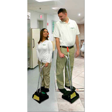 Совок и щетка с телескопической ручкой в комплекте