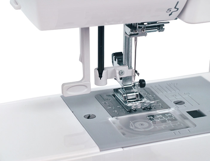 Компьютерная швейная машина Janome Clio 200