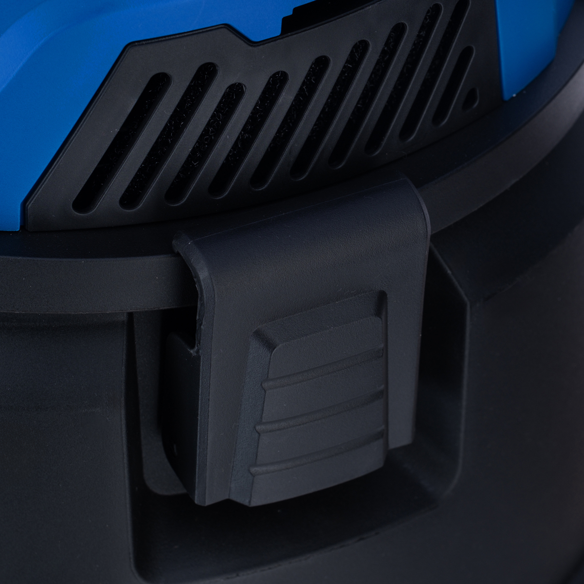 Электрический пылесос Hyundai HYV 3013