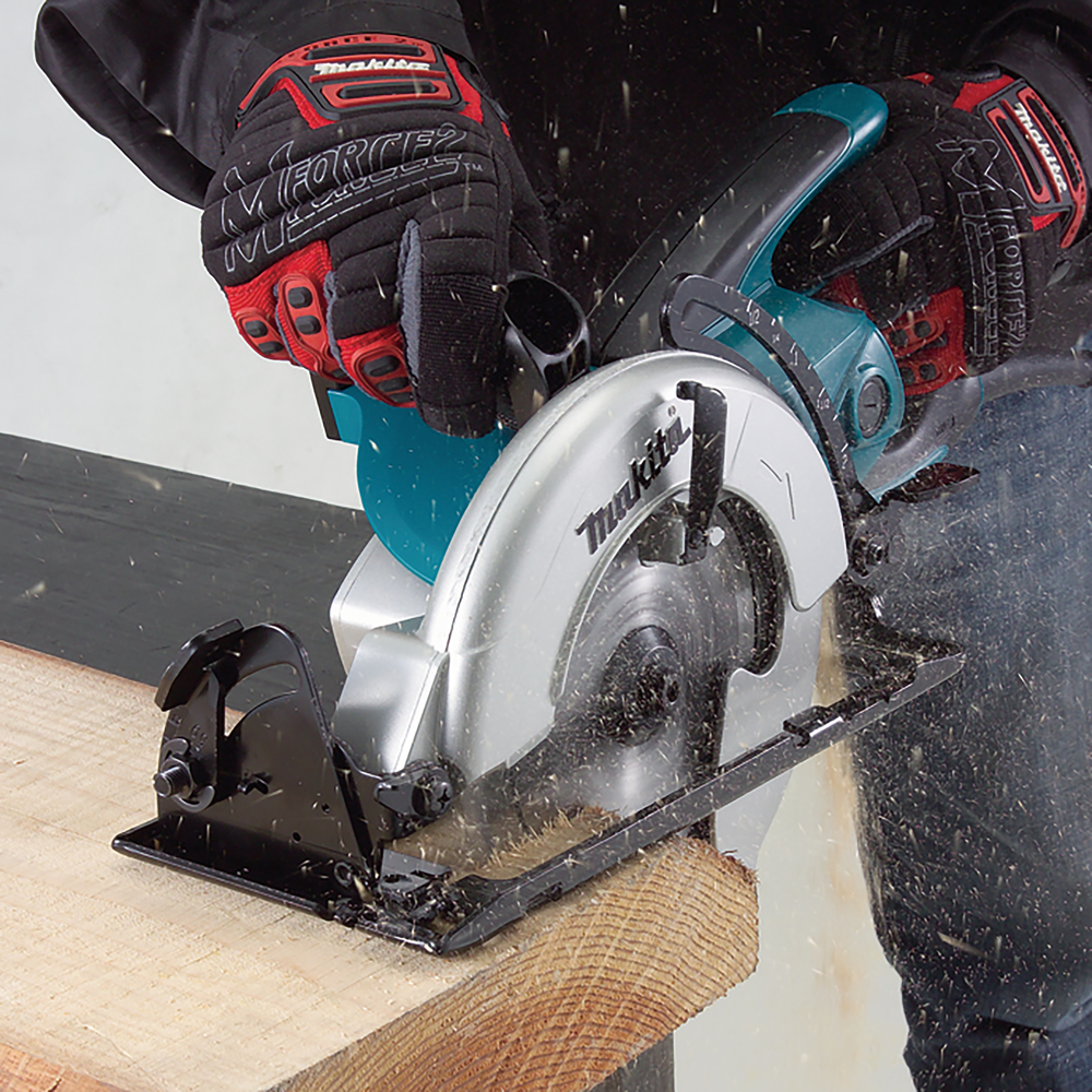 Пила дисковая циркулярная Makita 5477NB 1800 Вт, 185 мм, 4500 об/мин