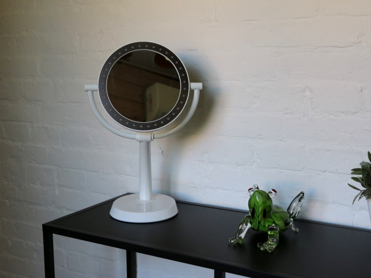 Двухстороннее макияжное зеркало со светодиодной подсветкой Diasonic DL-100CH