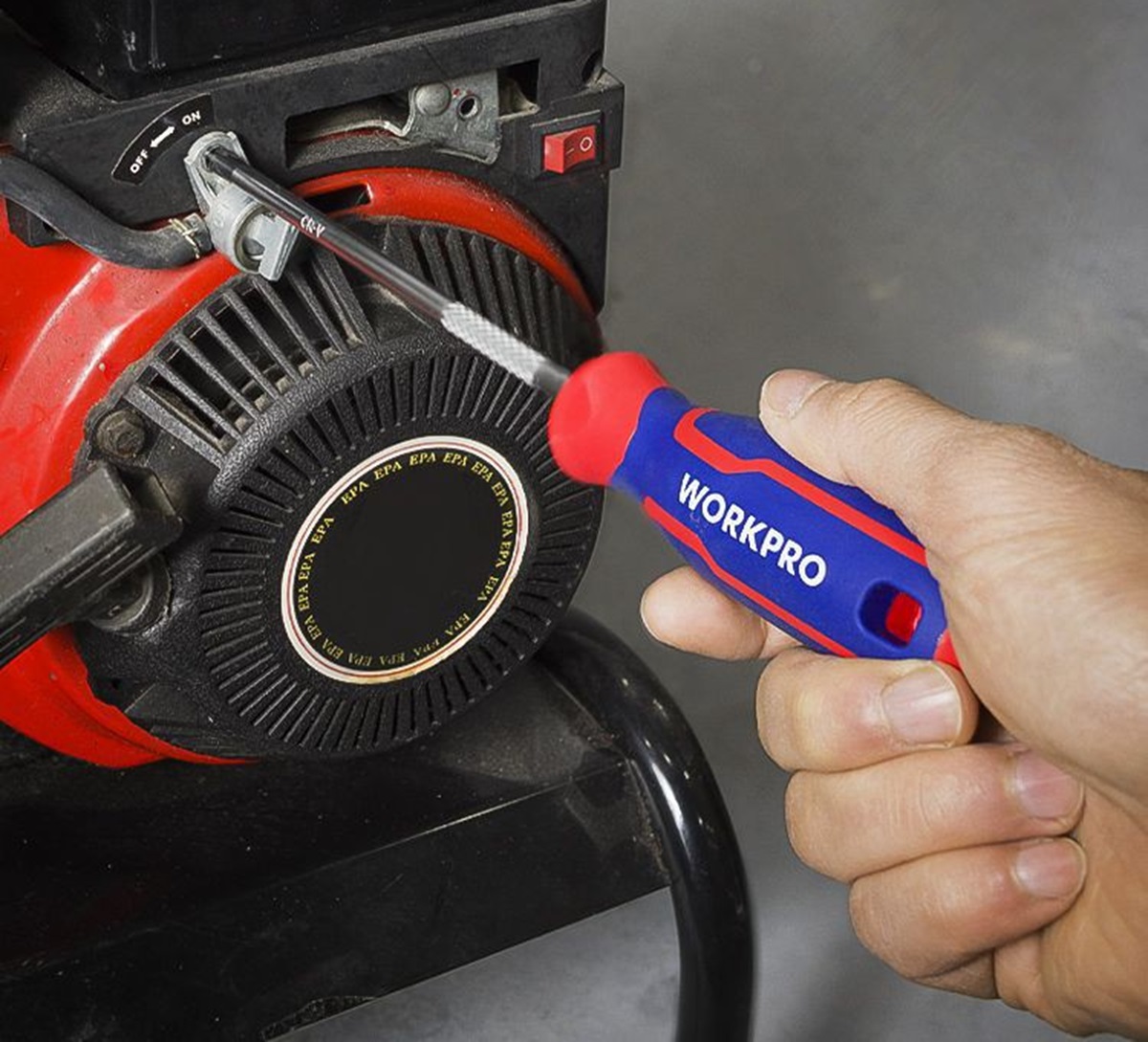 Отвертка крестовая PHILLIPS PH3х200 мм CR-V  WORKPRO