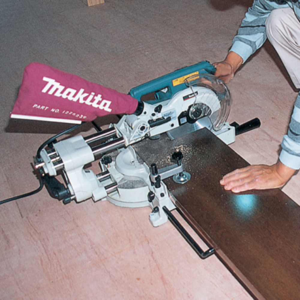 Пила торцовочная с протяжкой Makita LS0714N 1010 Вт, 190 мм, 6000 об/мин