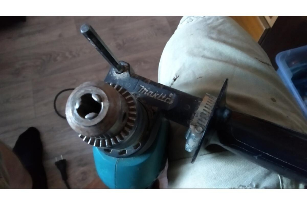 Дрель ударная Makita HP1640 680 Вт, ЗВП-13 мм, 0-2800об\м, 1.8кг, кор