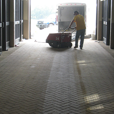 Аккумуляторная подметальная машина Factory Cat Sweeper 34