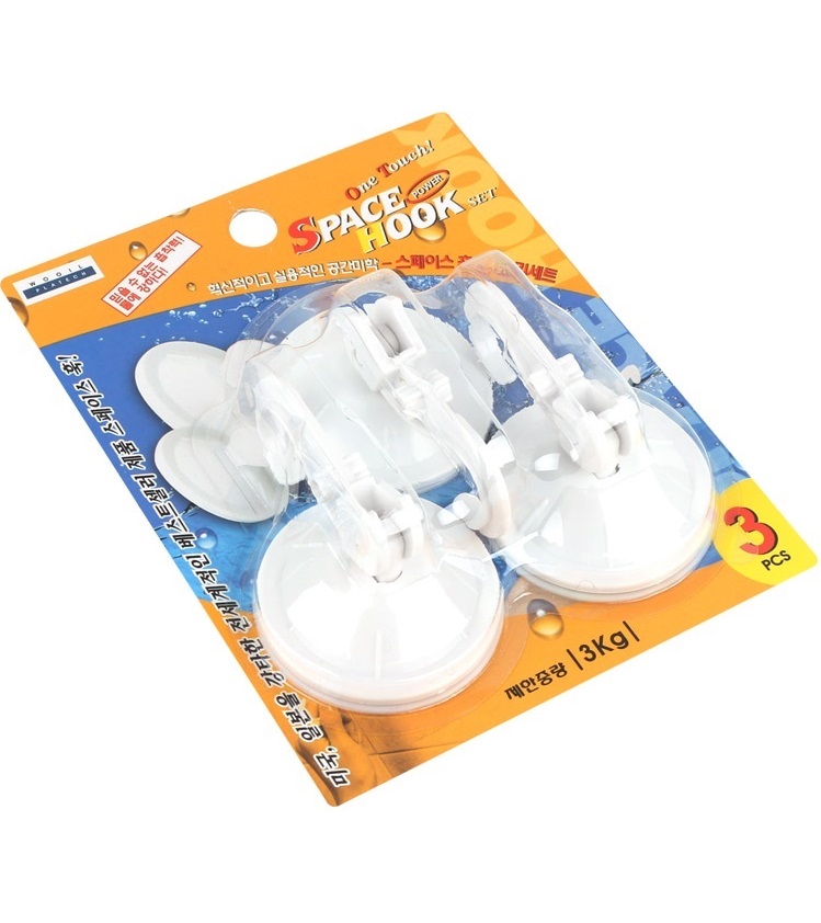 Крючки на присосках 55х80 мм. 3 штуки