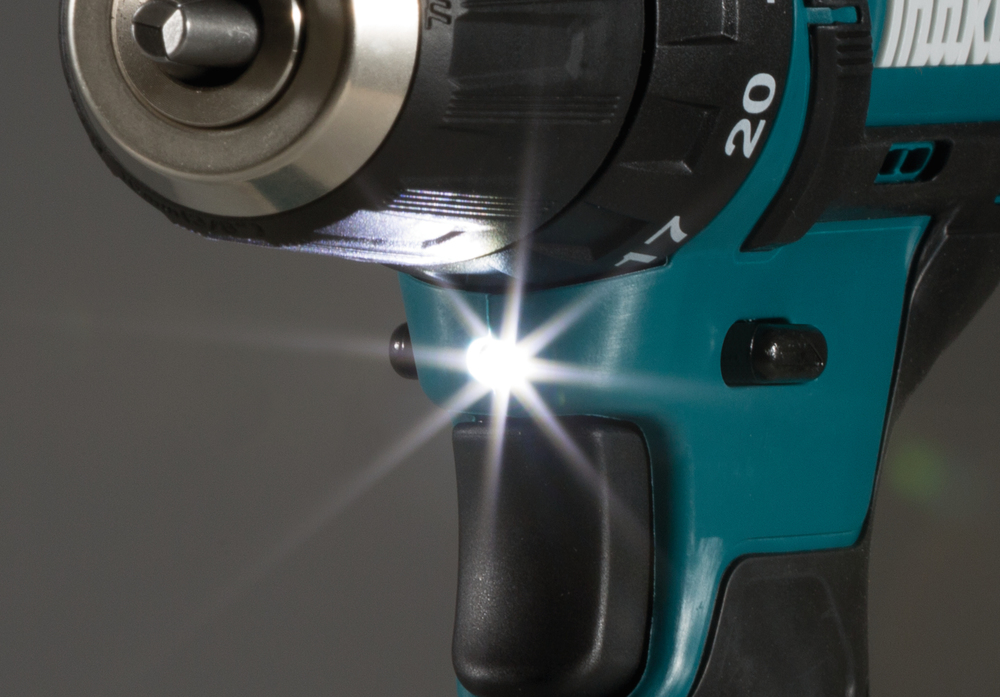 Дрель-шуруповерт аккумуляторная Makita DF333DYX14 CXT 12В, 2х1.5 Ач Li-ion, 30 Нм, 1700 об/мин, набор бит D-31083