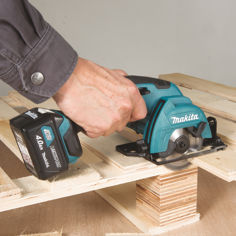 Пила дисковая аккумуляторная Makita HS301DZ CXT 12В, 1500 об/мин, 85 мм, без акб и ЗУ