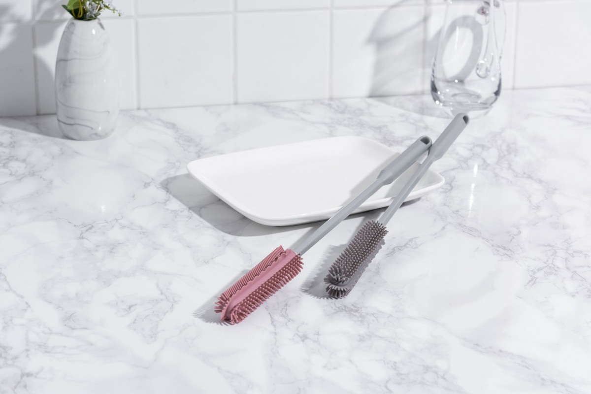 Силиконовая щетка для мытья бутылок тонкая KF Pastel