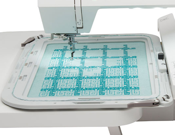 Вышивальная машина Janome Memory Craft 550E