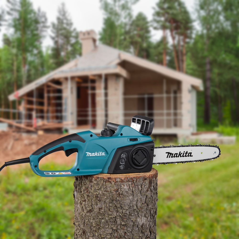 Пила цепная электрическая Makita UC3041A 1800 Вт, 14,5 м/с, 12\"