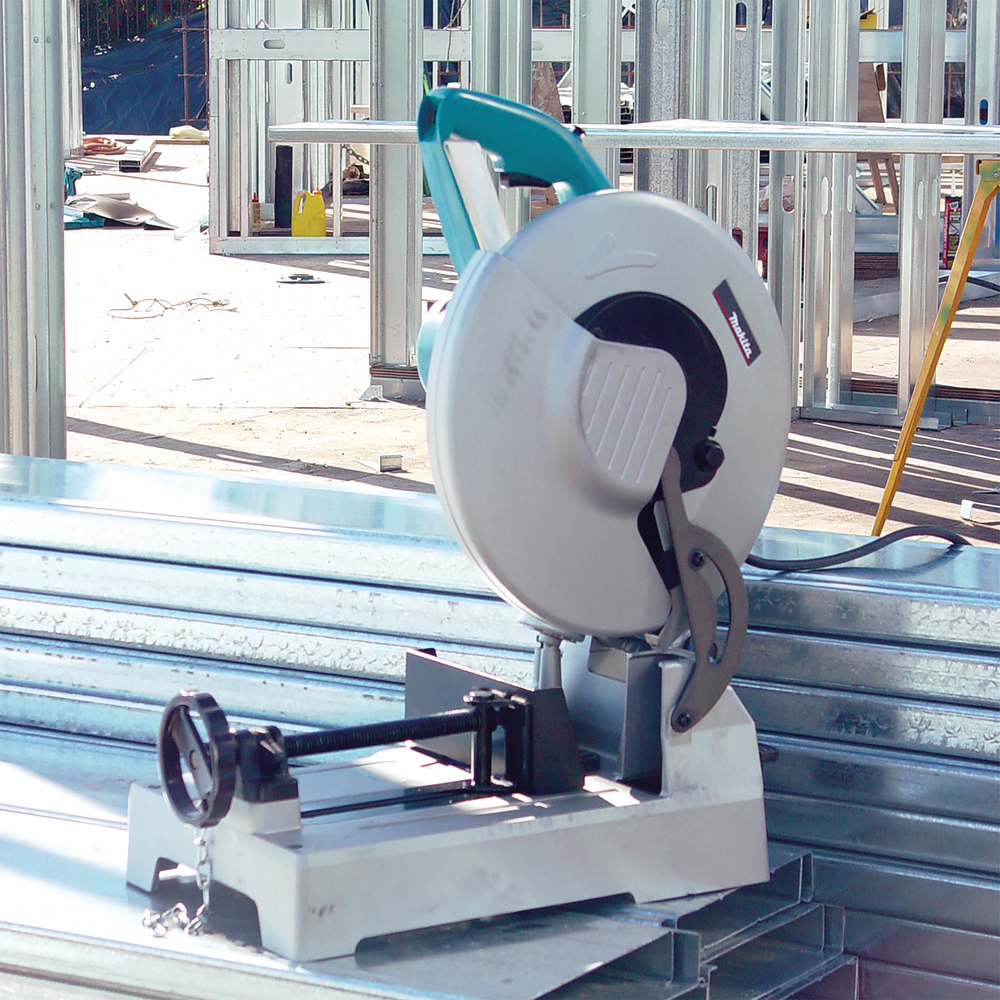 Пила монтажная отрезная по металлу Makita LC1230N 1750 Вт, 305 мм, 1300 об/мин