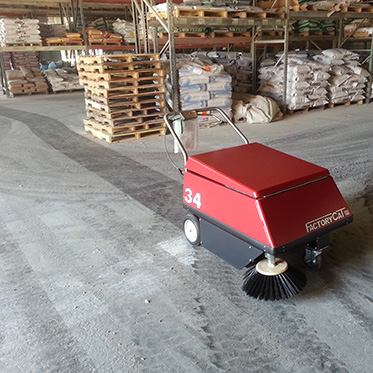 Аккумуляторная подметальная машина Factory Cat Sweeper 34