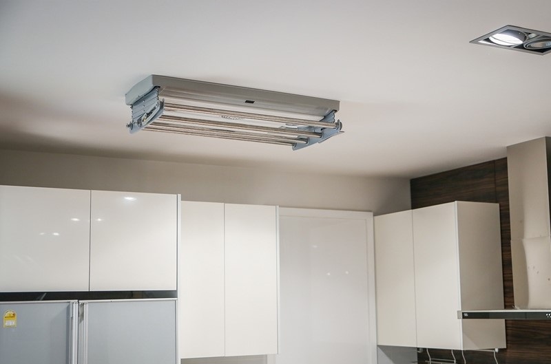 Электрическая потолочная сушилка для белья со встроенным светильником и вентилятором Gochu PSN-AH10A