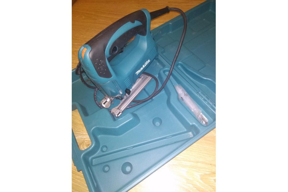 Лобзик электрический Makita 4329KX1 450 Вт, 65 мм, 500-3100 об/мин, набор A-86898