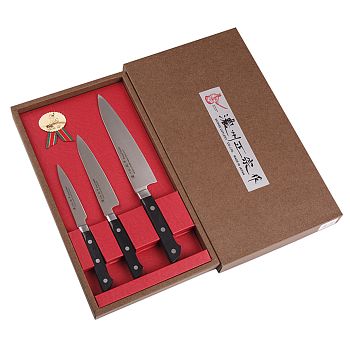 Подарочный набор Satake Stainless Bolster из 3 ножей (802-796,803-663,625) в картонной подарочной коробке.
