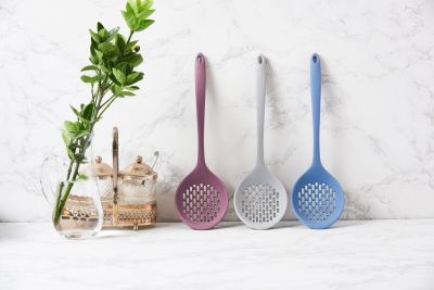 Силиконовая ложка - шумовка KF Pastel