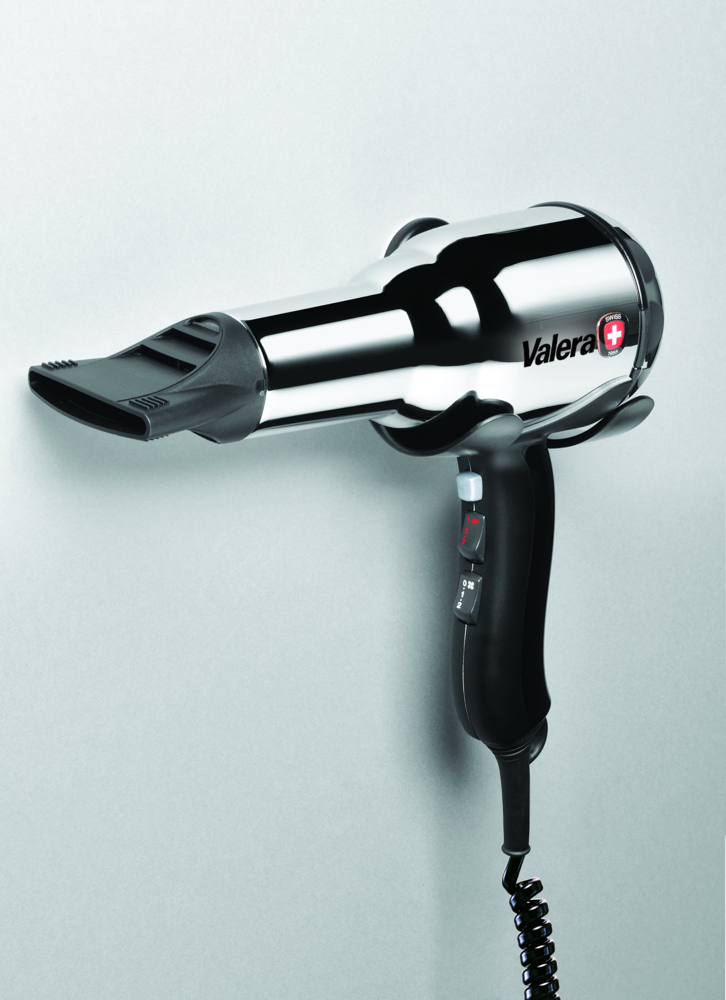 Профессиональный фен Valera Swiss METAL-MASTER 1200 "Light" Push 584.03/P