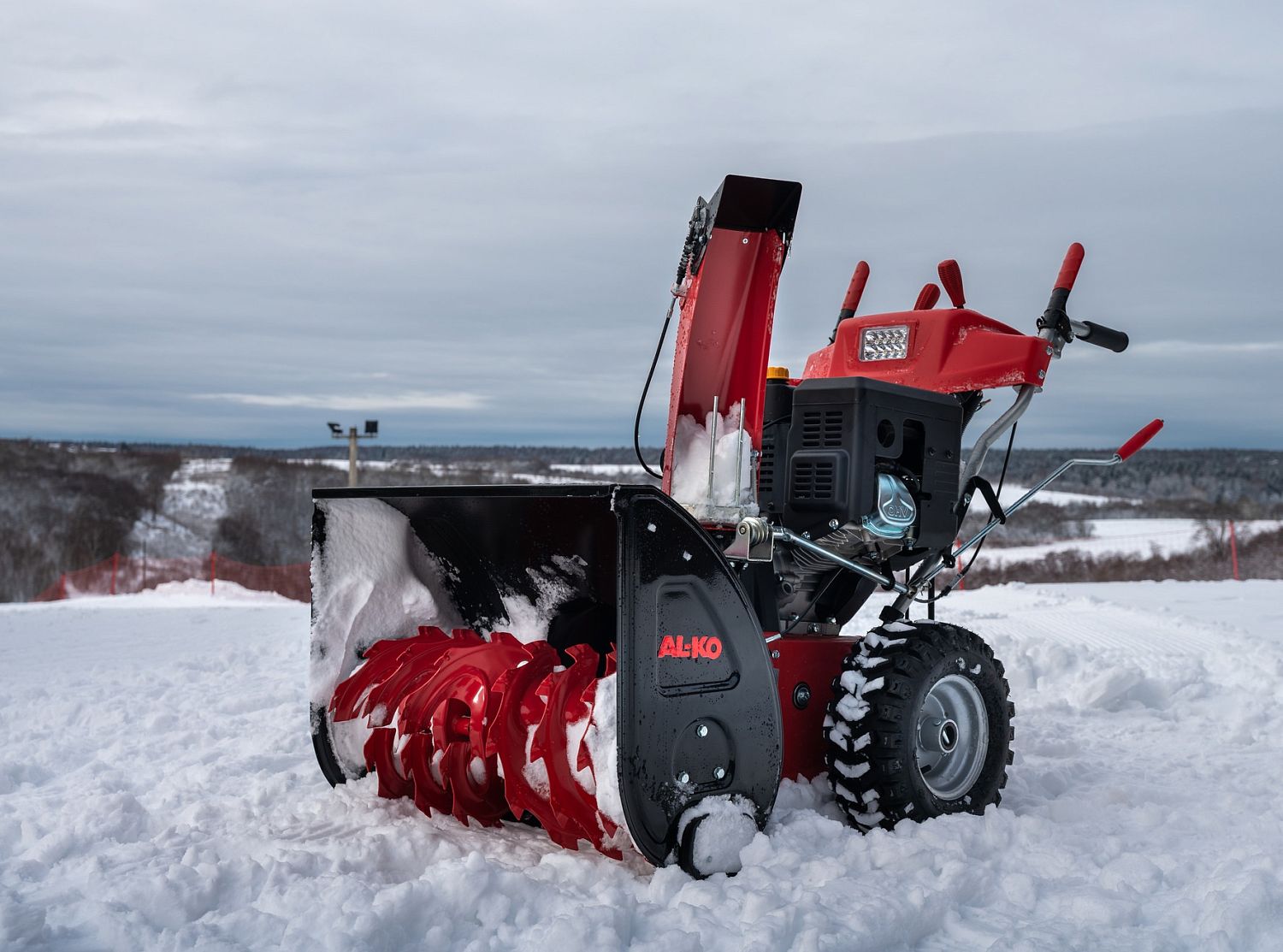 Снегоуборщик бензиновый AL-KO Premium SnowLine 700 E
