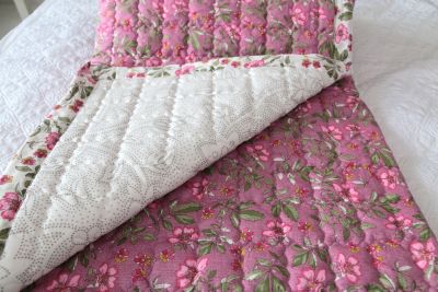 Простыня стеганая GOCHU Hub Q 155*210 розовый