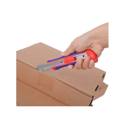 Нож  с автофиксацией 18 мм +3 лезвия WORKPRO