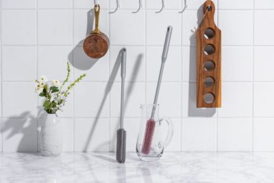 Силиконовая щетка для мытья бутылок тонкая KF Pastel