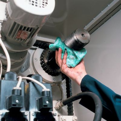 Протирочная салфетка Kimberly-Clark Wypall® Cleaning Wipes 7775 с обновленной формулой чистящего средства