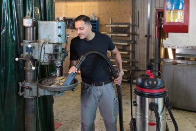 Профессиональный пылесос для сухой и влажной уборки LSU135