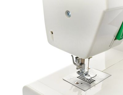 Электромеханическая швейная машина CHAYKA модель ЧАЙКА 134А