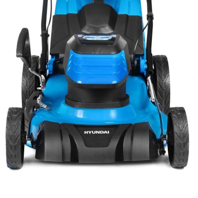 Самоходная электрическая газонокосилка Hyundai LE 4620S