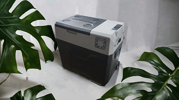 Холодильник дорожный на колесах C50