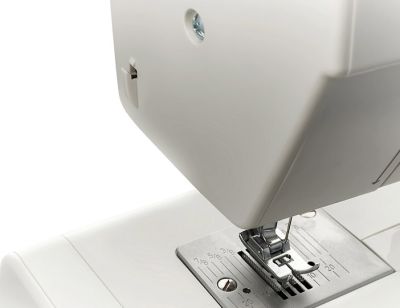 Электромеханическая швейная машина CHAYKA модель ЧАЙКА 740