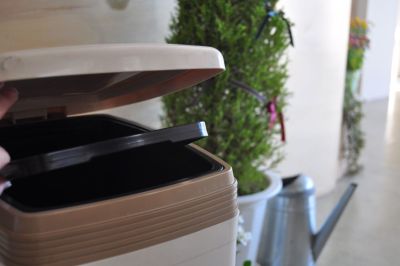 Мусорное ведро с педалью Datum 20 л. квадратное