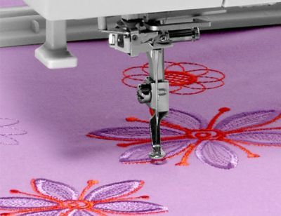 Вышивальная машина Elna eXpressive 830L