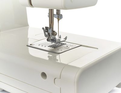 Электромеханическая швейная машина CHAYKA модель ЧАЙКА 134А