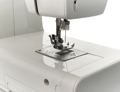 Электромеханическая швейная машина CHAYKA модель ЧАЙКА 740