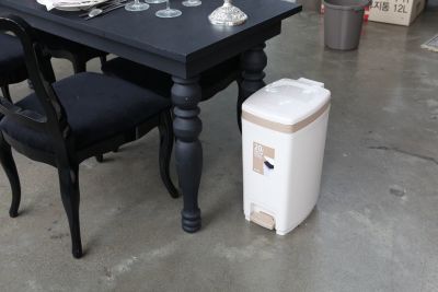 Мусорное ведро с педалью Datum 20 л. квадратное