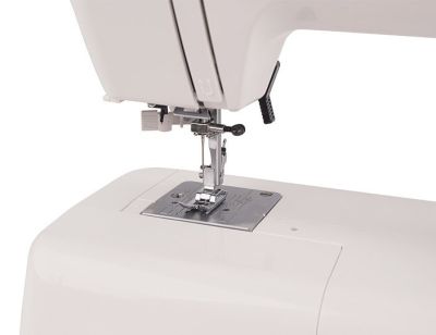 Электромеханическая швейная машина Janome 1225S