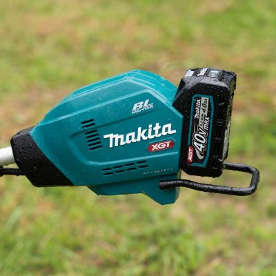 Аккумуляторная травокосилка Makita UR006GZ06 XGT  40V max. 1000 Вт, d-43 см, без акб и ЗУ